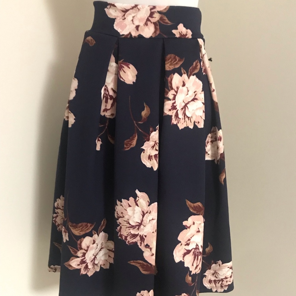 Small Skirt never worn